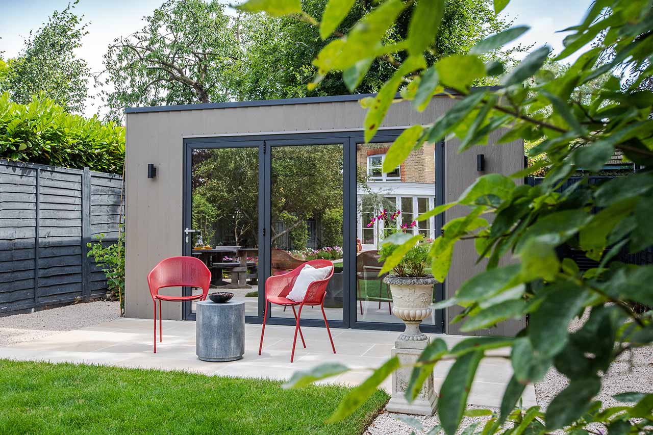 Putney Family Garden with state-of-the-art bespoke home office