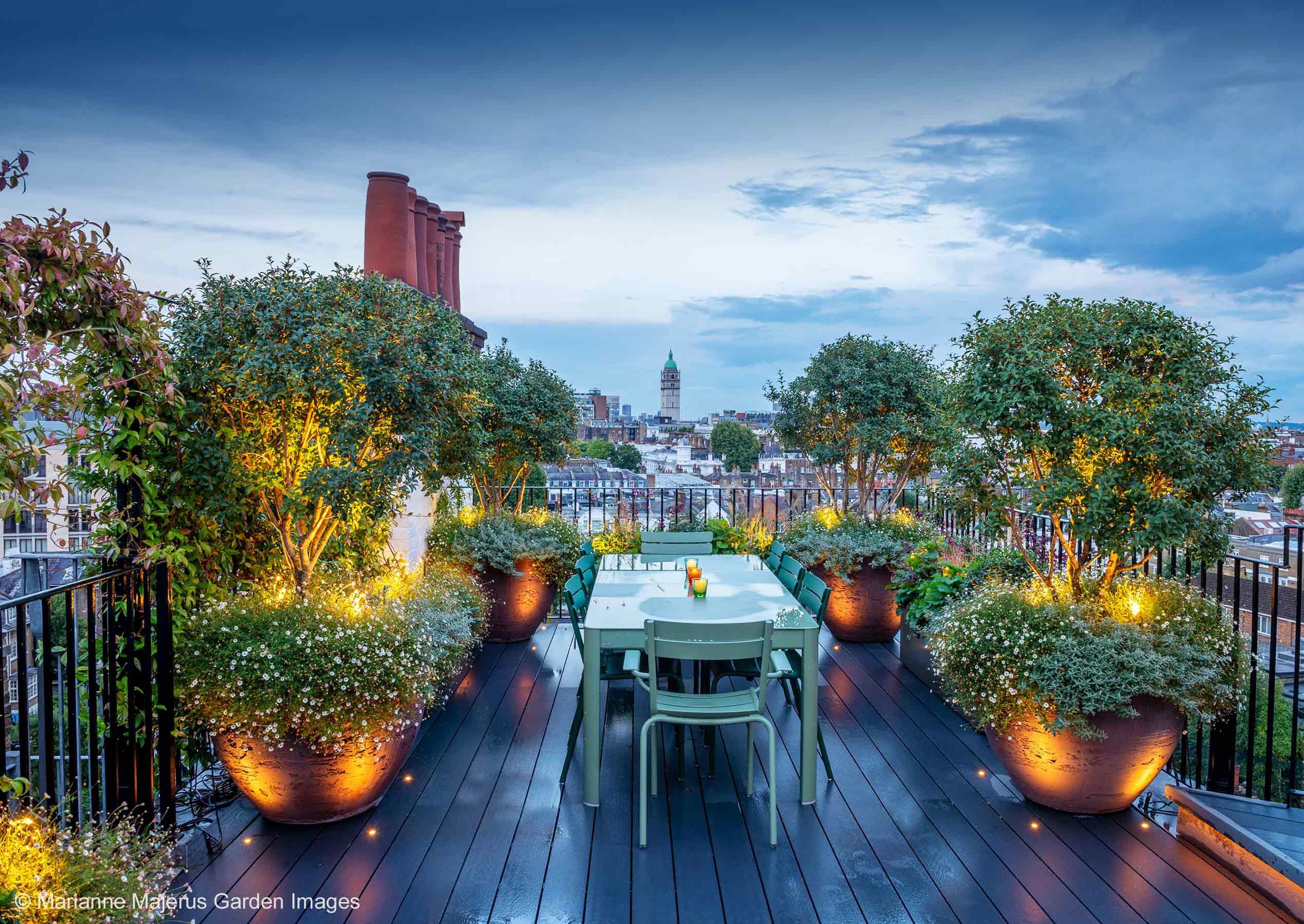 Award Winning Kensington Roof Terrace by Maitanne Hunt